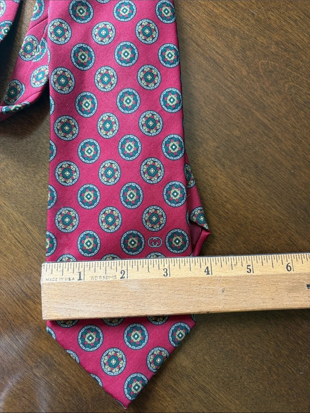 Gucci Men's Silk Medallion Tie - Burgundy